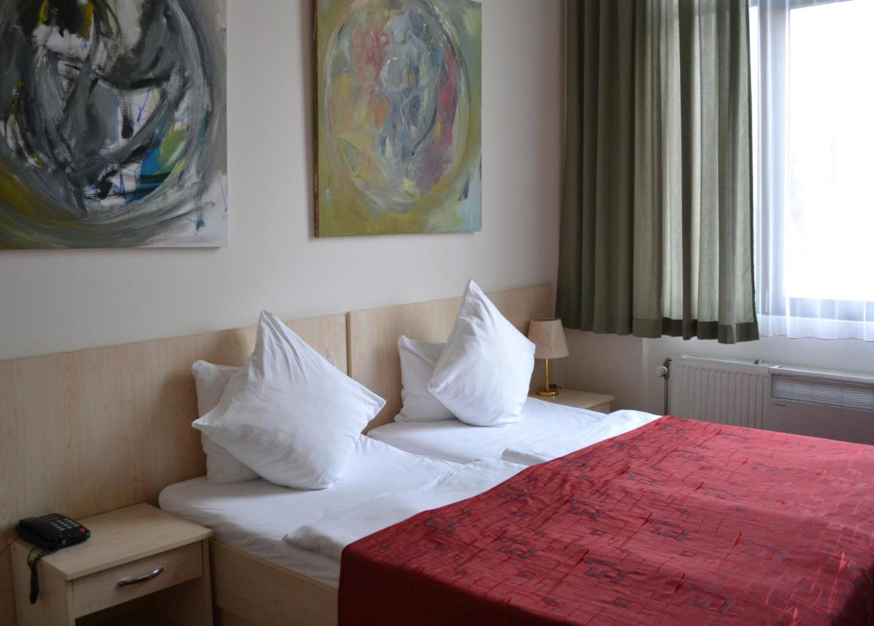 Berlin Art Hotel Gjoumri Kültér fotó