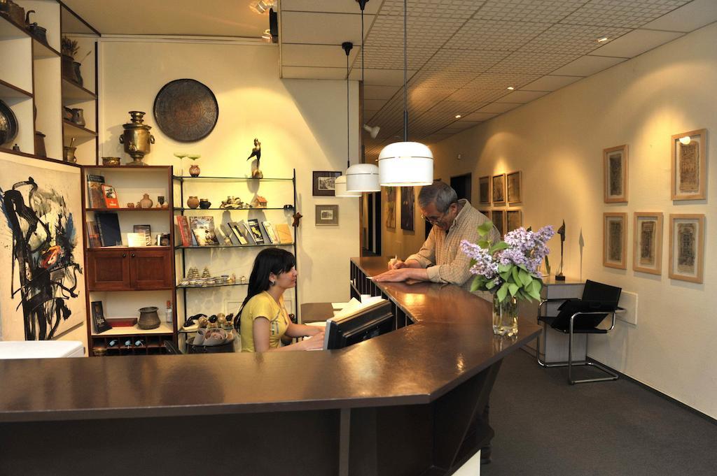Berlin Art Hotel Gjoumri Kültér fotó