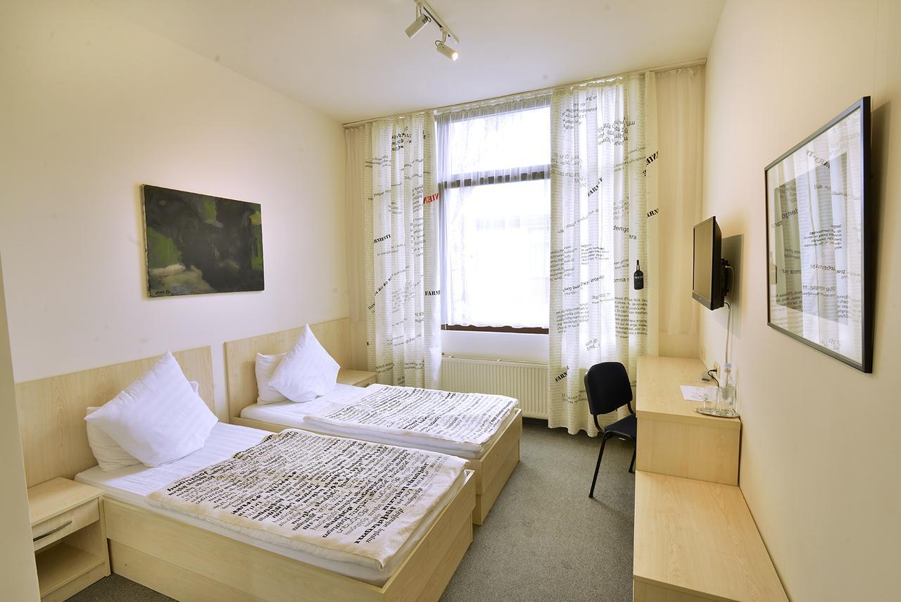 Berlin Art Hotel Gjoumri Kültér fotó